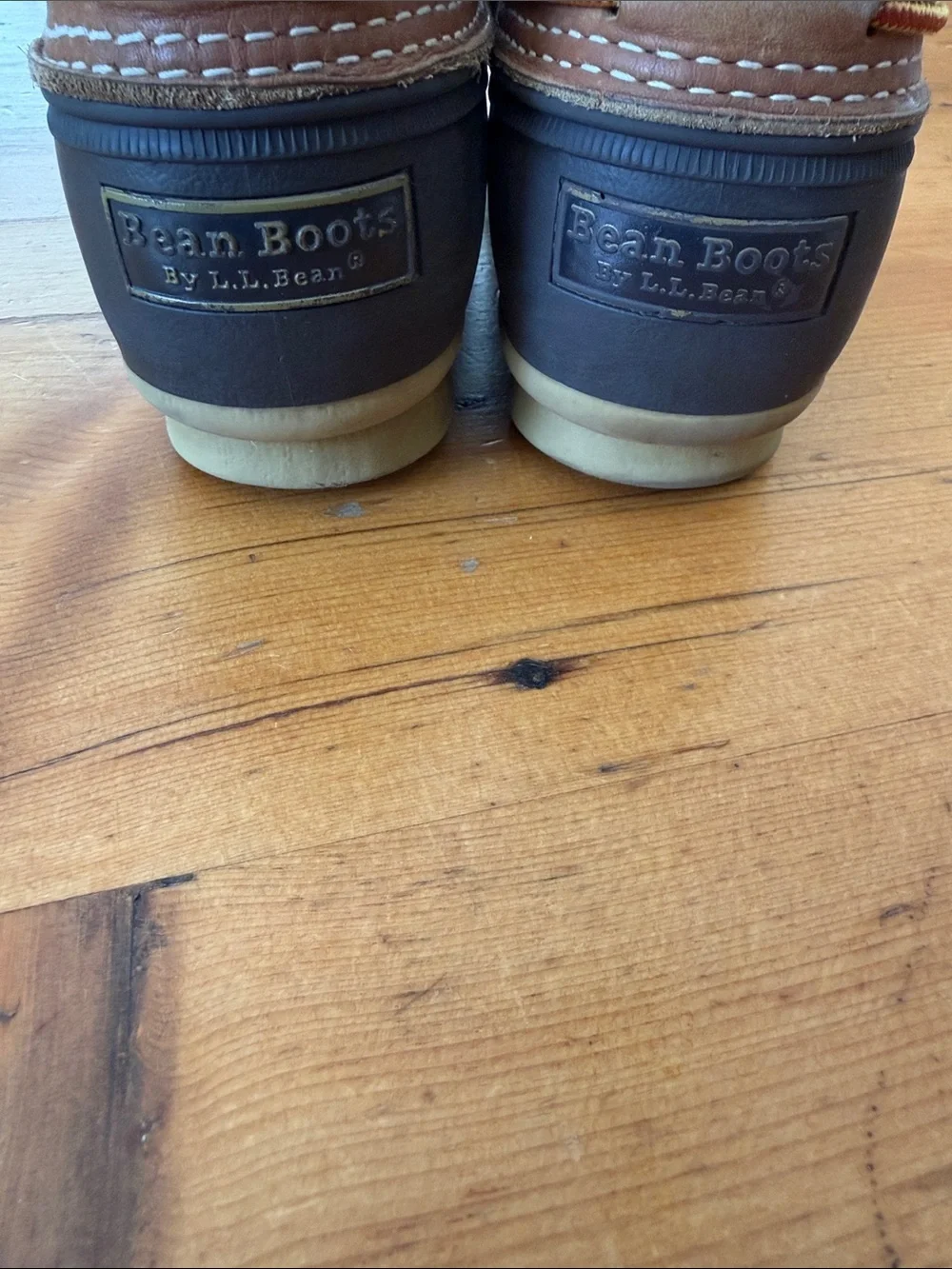 Low top lace up bean boots